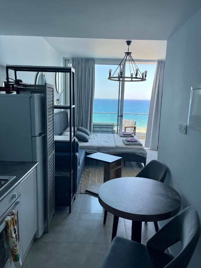 Sea View Suites By The Coast Фамагуста Екстер'єр фото