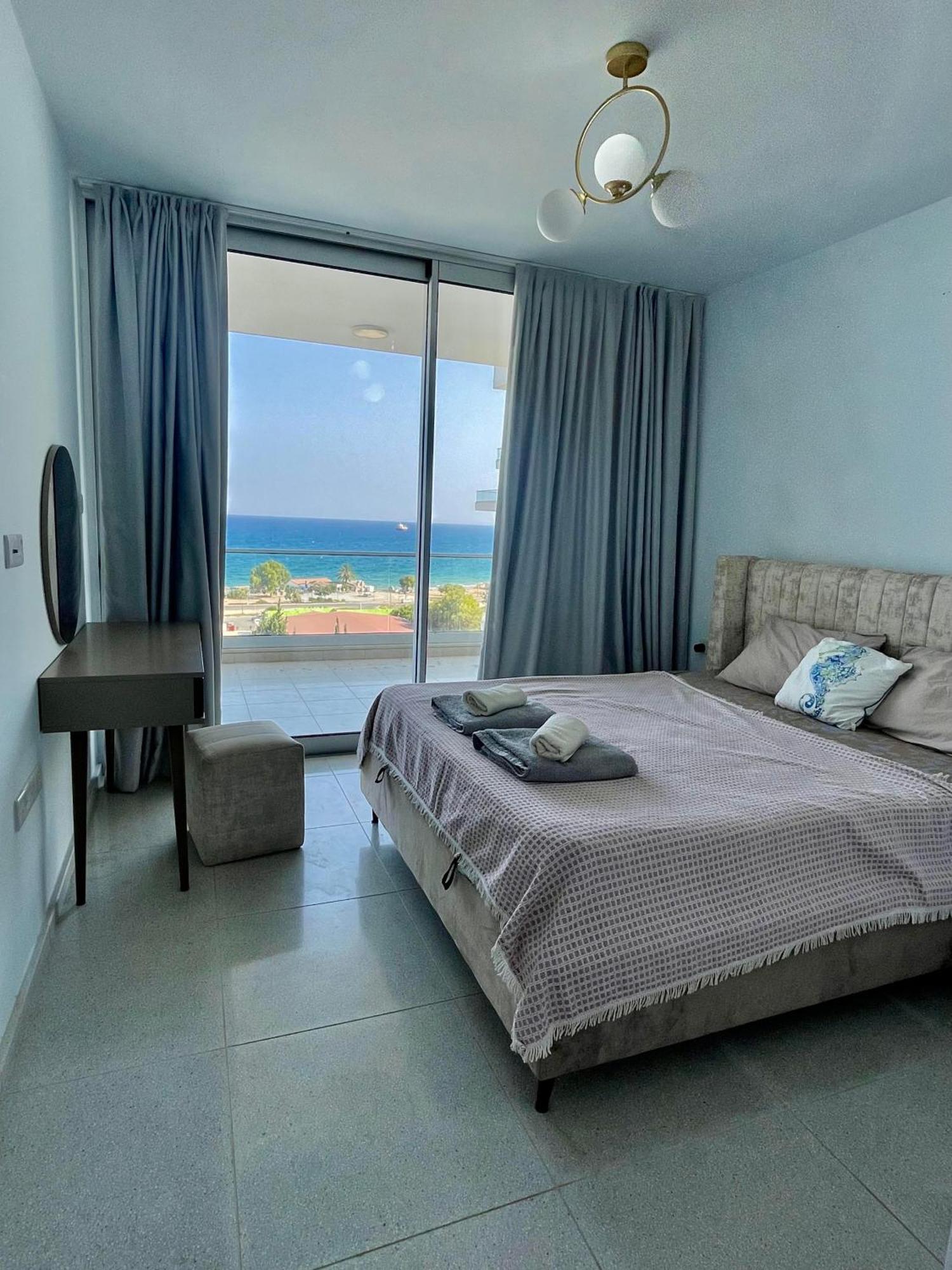 Sea View Suites By The Coast Фамагуста Екстер'єр фото