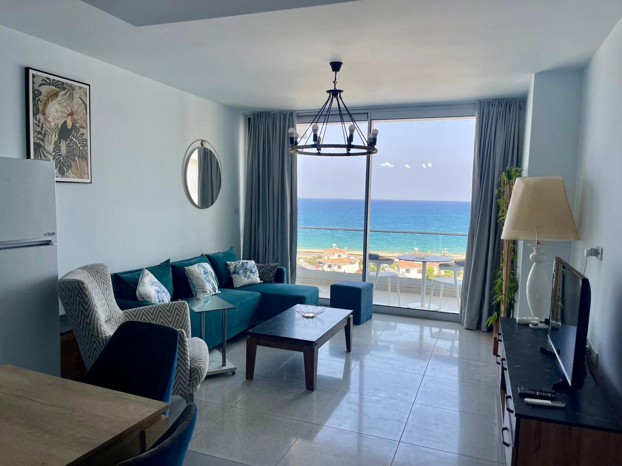 Sea View Suites By The Coast Фамагуста Екстер'єр фото
