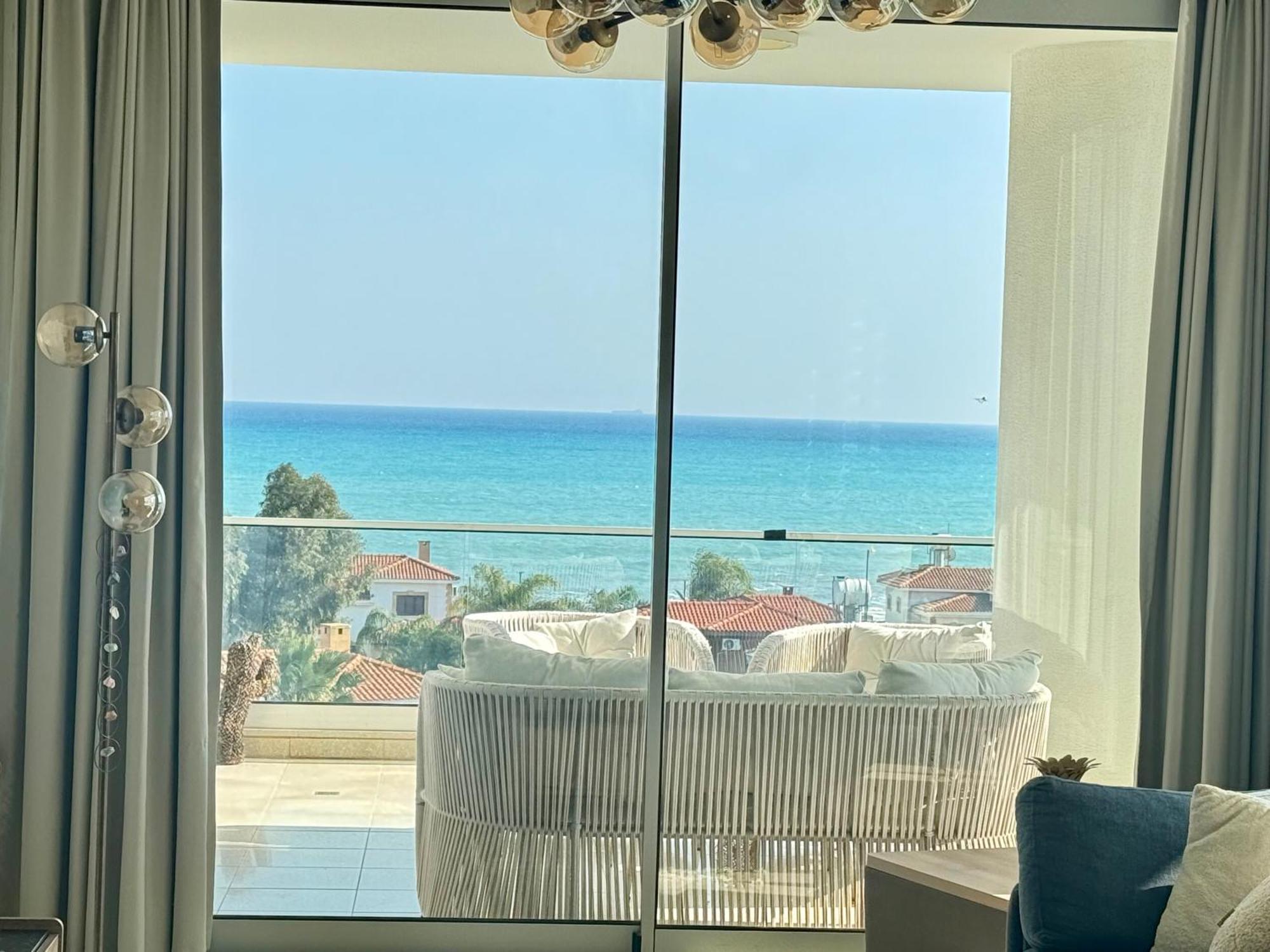 Sea View Suites By The Coast Фамагуста Екстер'єр фото