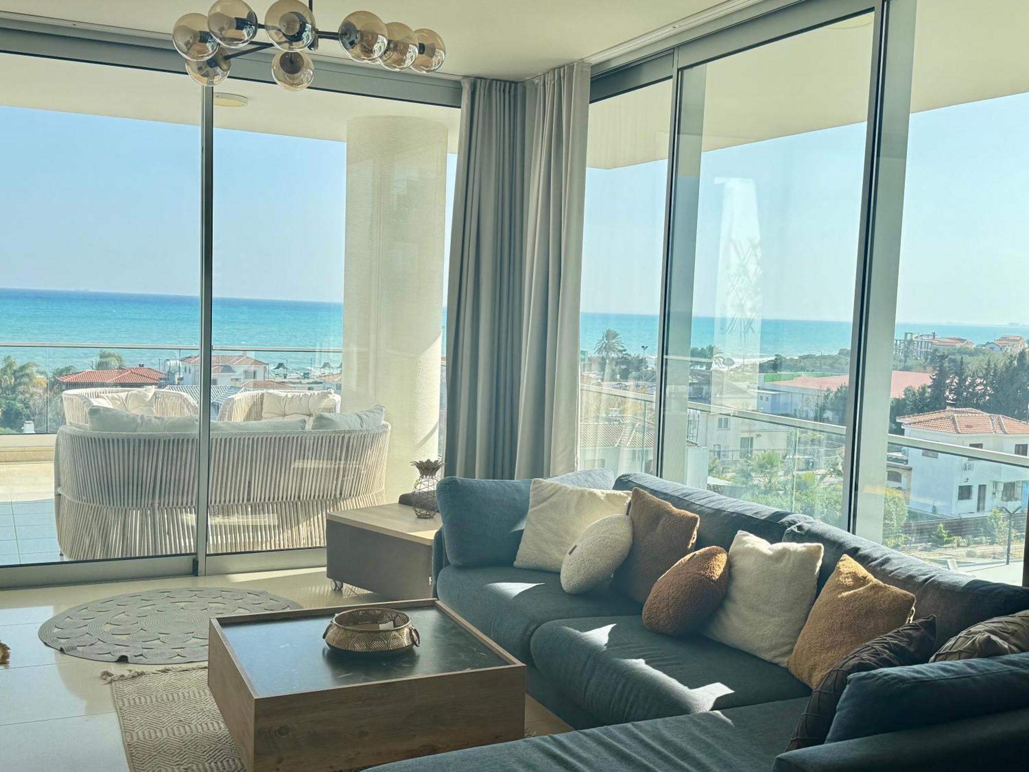 Sea View Suites By The Coast Фамагуста Екстер'єр фото